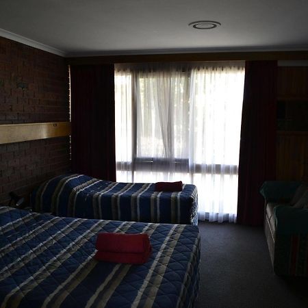 Kardinia Park Motel ジーロング エクステリア 写真