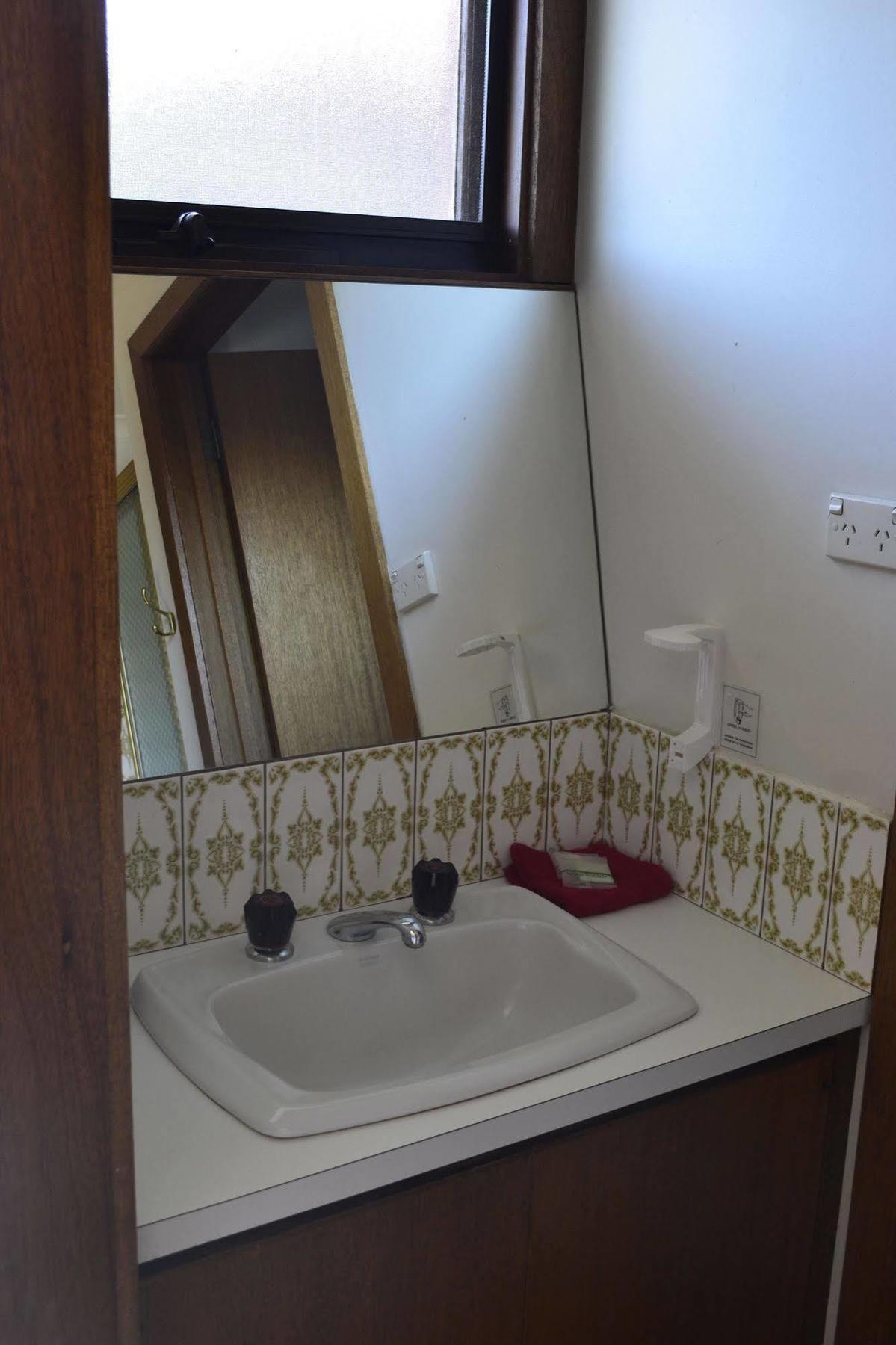 Kardinia Park Motel ジーロング エクステリア 写真